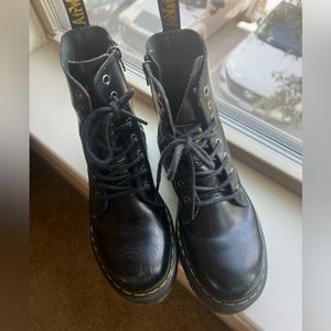 Dr. Martens JADON BOOT SMOOTH LEATHER PLATFORMS